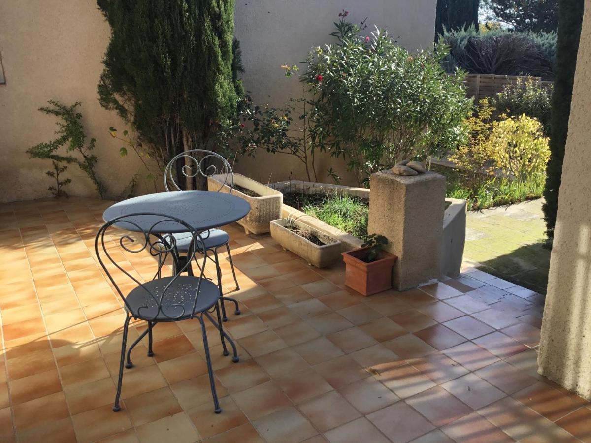 Petit Cocon Dans Le Luberon Apartment Lauris Bagian luar foto